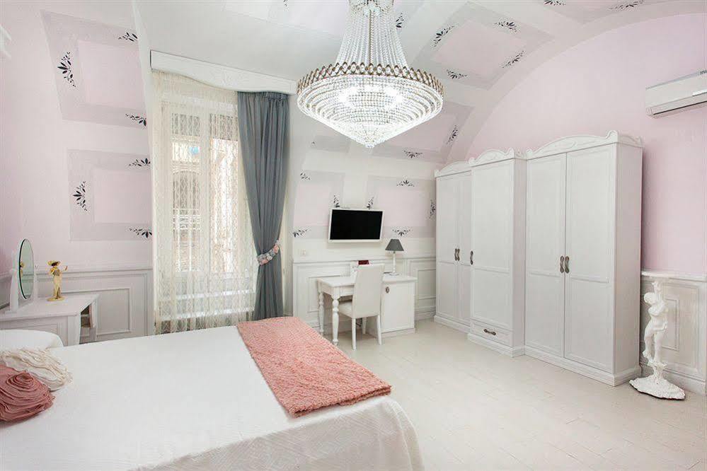 Bed and Breakfast Domus Rosa Nápoles Exterior foto